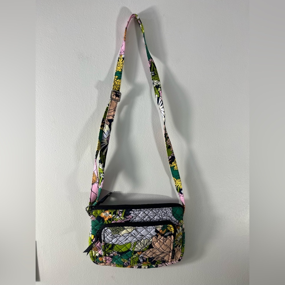 Vera Bradley Purse Cross Body Bag Floral Pattern Bloom Bloom